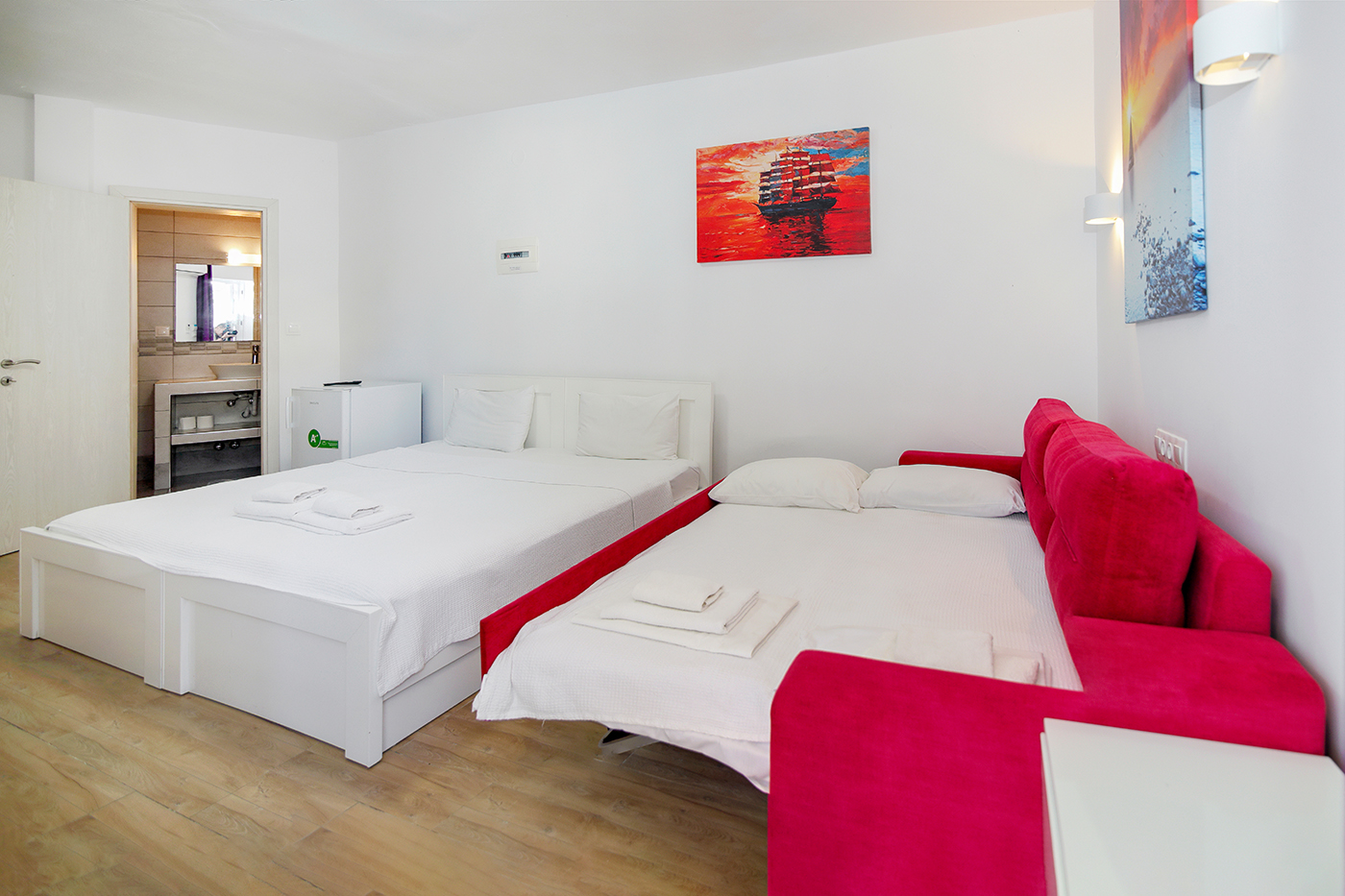 Agelina Room 14 _01