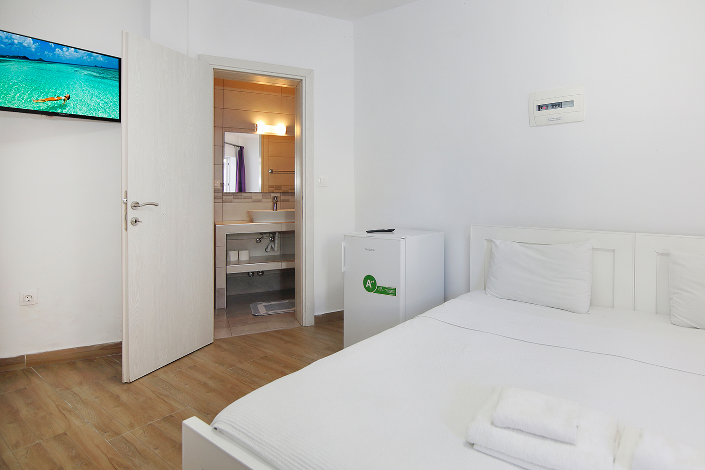 Agelina Room 14 _04