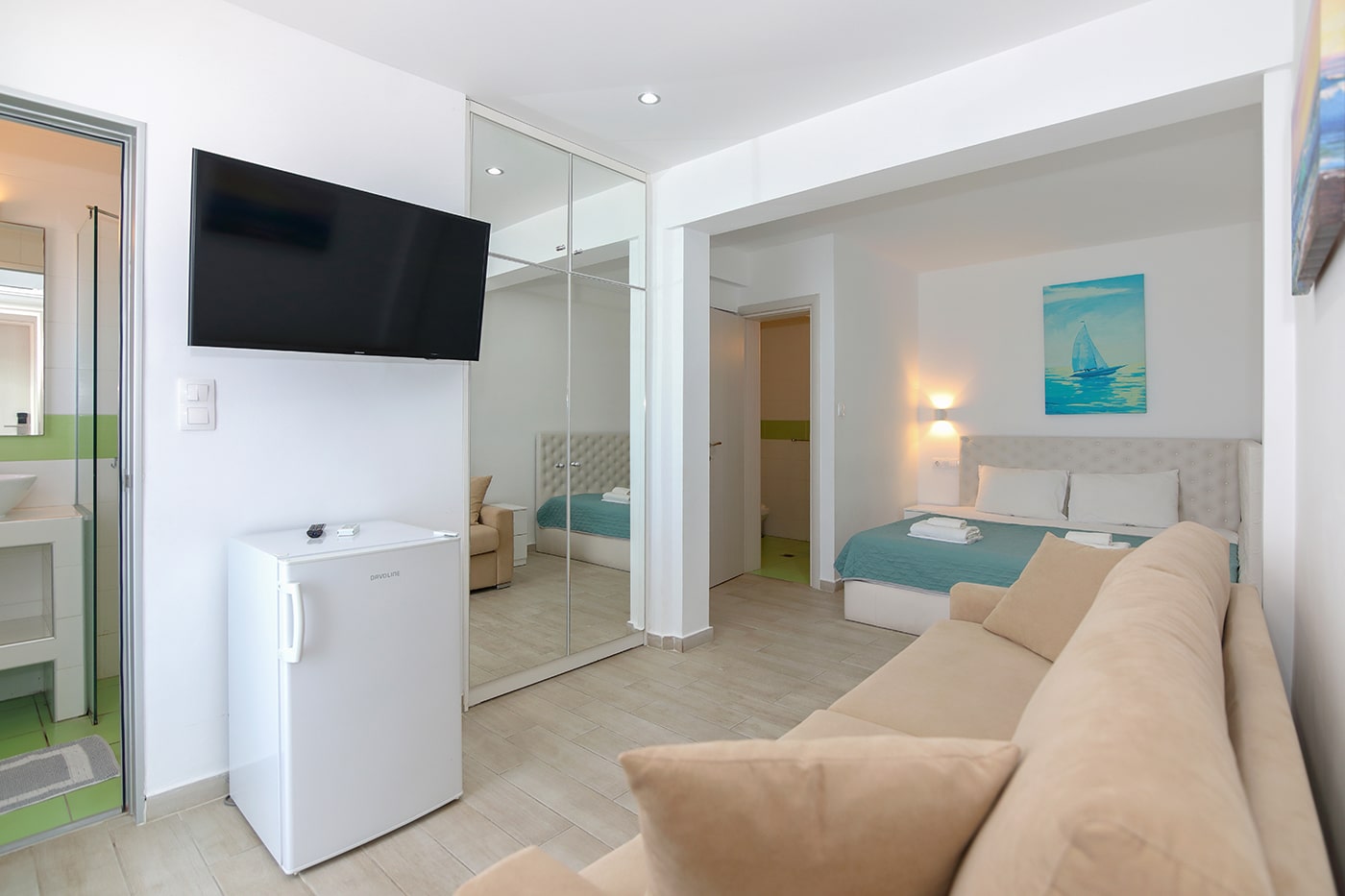Agelina Room 2 _07-min
