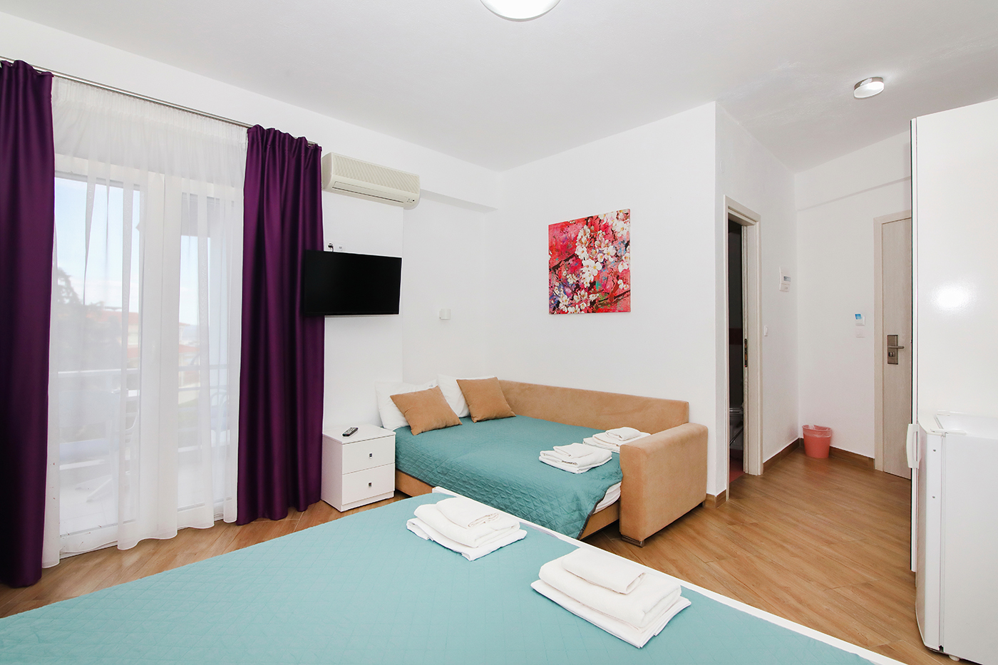 Agelina Room 40 _07