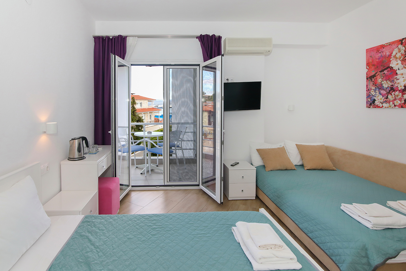 Agelina Room 40 _10