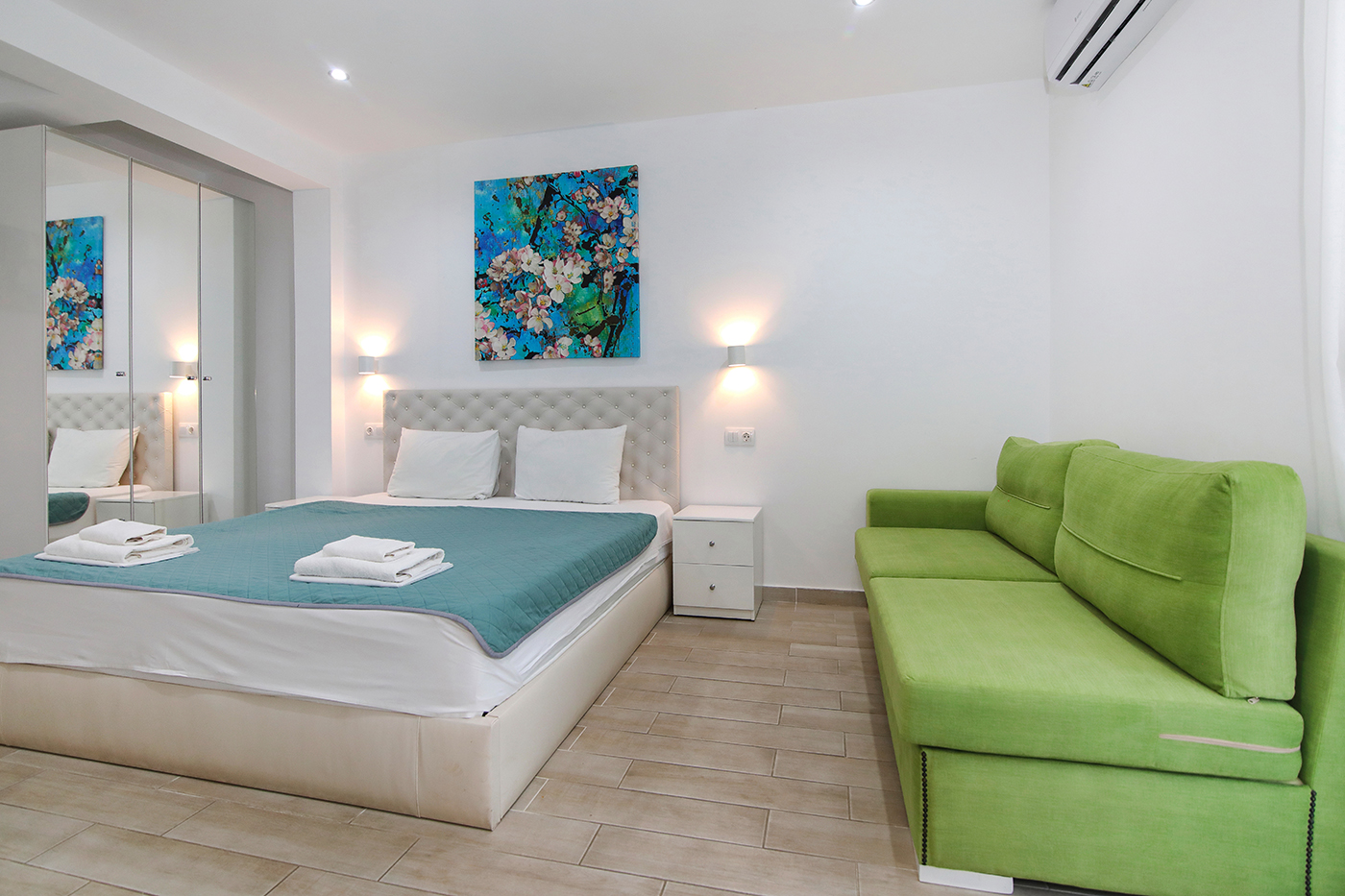 Agelina Room 7 _09